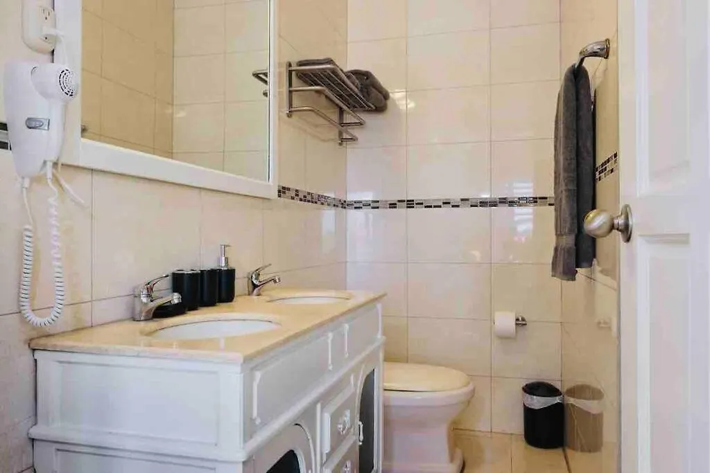 Eagle Beach Aruba Breeze Condominium Lime 팜비치 아파트